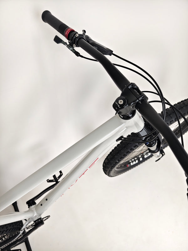 Whyte 905 V4 2022 / LARGE / RRP: £2,099.00 / Excellent Condition!