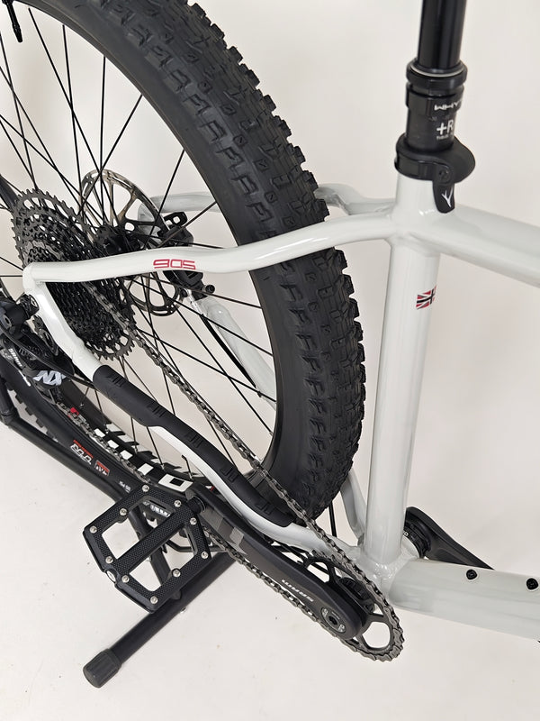 Whyte 905 V4 2022 / LARGE / RRP: £2,099.00 / Excellent Condition!