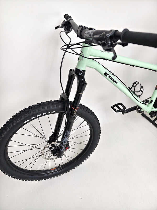 Orange P7 27.5 S 2024 / LARGE / 27.5”/ RRP: £2,600.00 / Excellent Condition