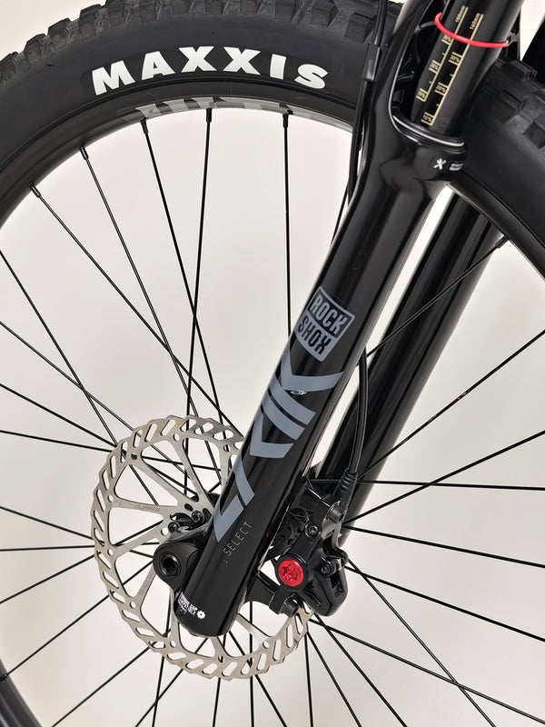 Orange P7 27.5 S 2024 / LARGE / 27.5”/ RRP: £2,600.00 / Excellent Condition