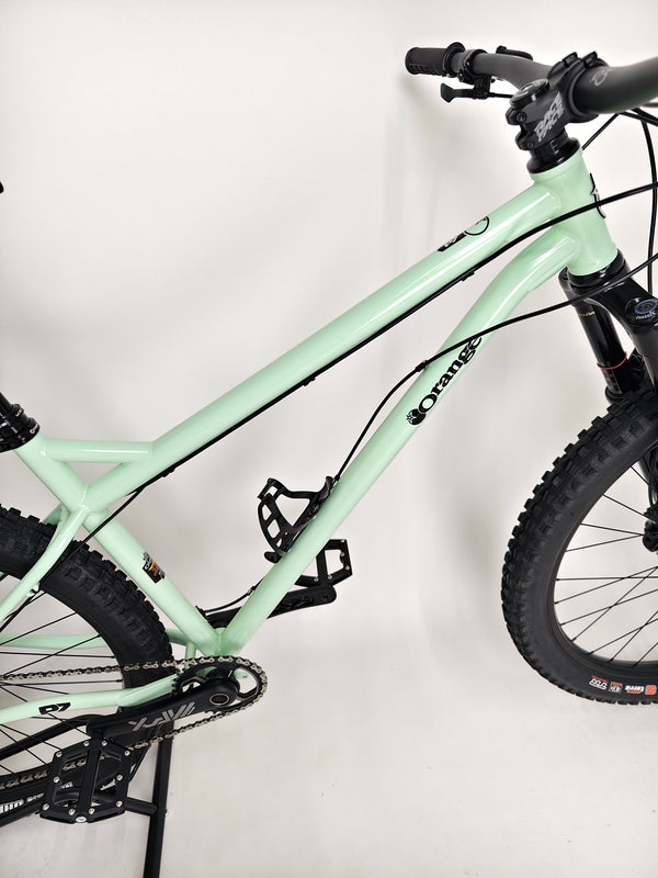 Orange P7 27.5 S 2024 / LARGE / 27.5”/ RRP: £2,600.00 / Excellent Condition