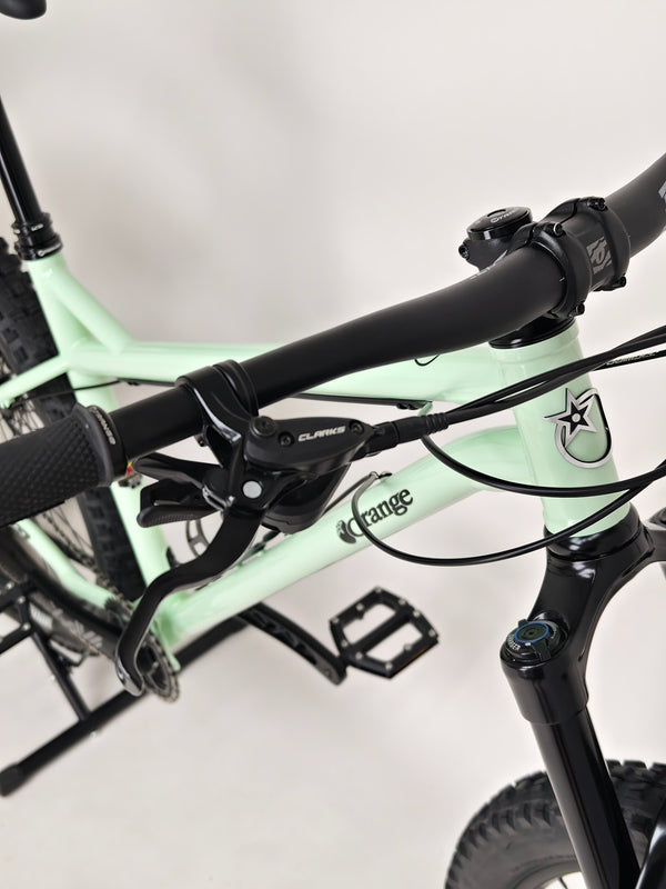 Orange P7 27.5 S 2024 / LARGE / 27.5”/ RRP: £2,600.00 / Excellent Condition