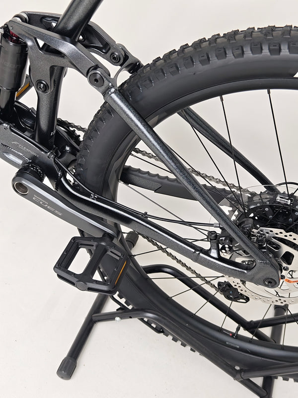 Giant Stance 29 2 2024 / LARGE / RRP: £1,999.00 / Tubeless / Excellent Condition