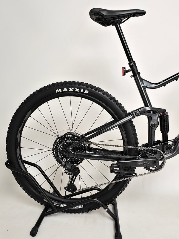 Giant Stance 29 2 2024 / LARGE / RRP: £1,999.00 / Tubeless / Excellent Condition