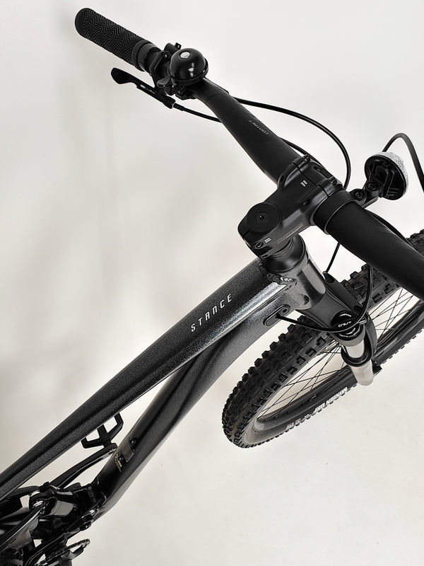 Giant Stance 29 2 2024 / LARGE / RRP: £1,999.00 / Tubeless / Excellent Condition