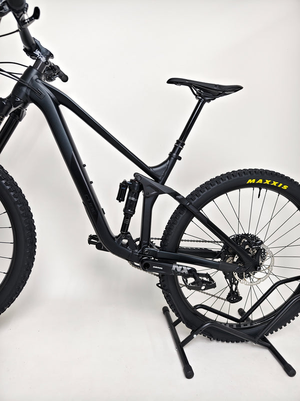 Cube Stereo 170 SL 29 2021 model with the seat post and dropper seat feature.