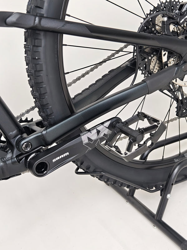 Textured detail view of Cube Stereo 170 SL 29 mountain bike 2021 finish.
