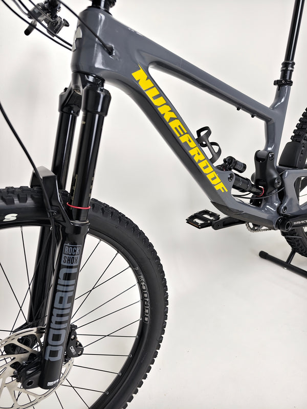 Nukeproof Giga 290 Comp Carbon 2022 / LARGE / RRP: £3,699.00 / Very Good Condition