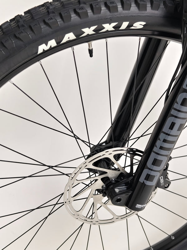 Nukeproof Giga 290 Comp Carbon 2022 / LARGE / RRP: £3,699.00 / Very Good Condition