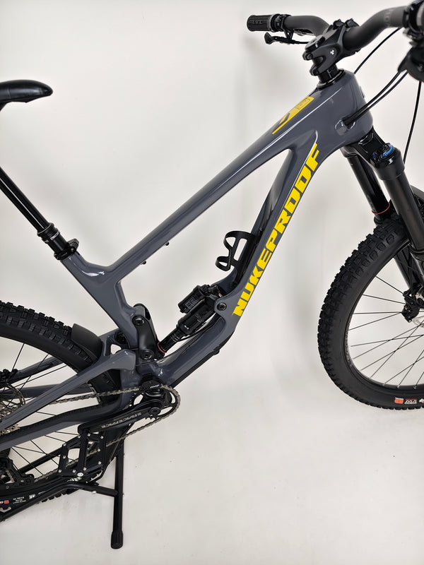 Nukeproof Giga 290 Comp Carbon 2022 / LARGE / RRP: £3,699.00 / Very Good Condition