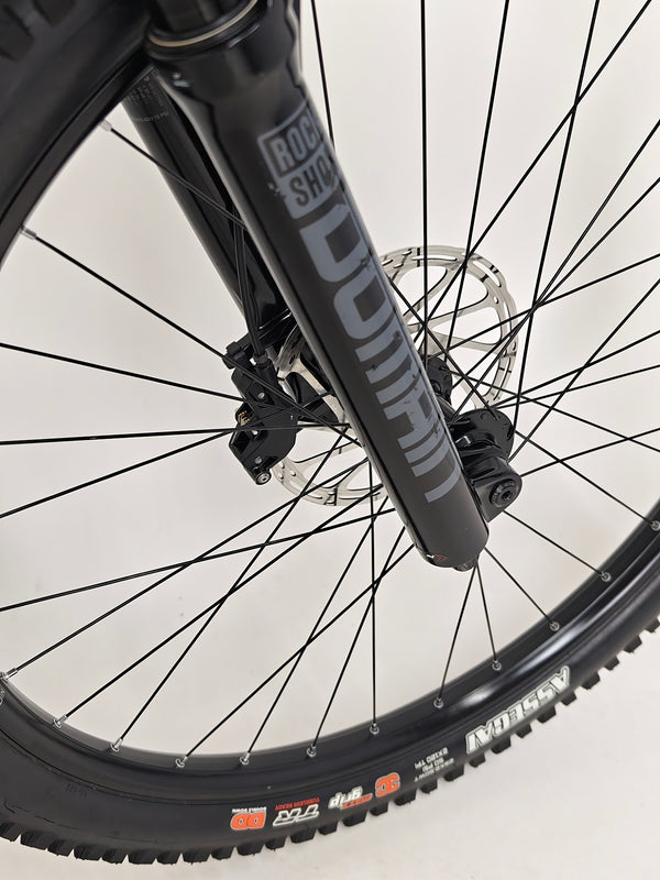 Nukeproof Giga 290 Comp Carbon 2022 / LARGE / RRP: £3,699.00 / Very Good Condition