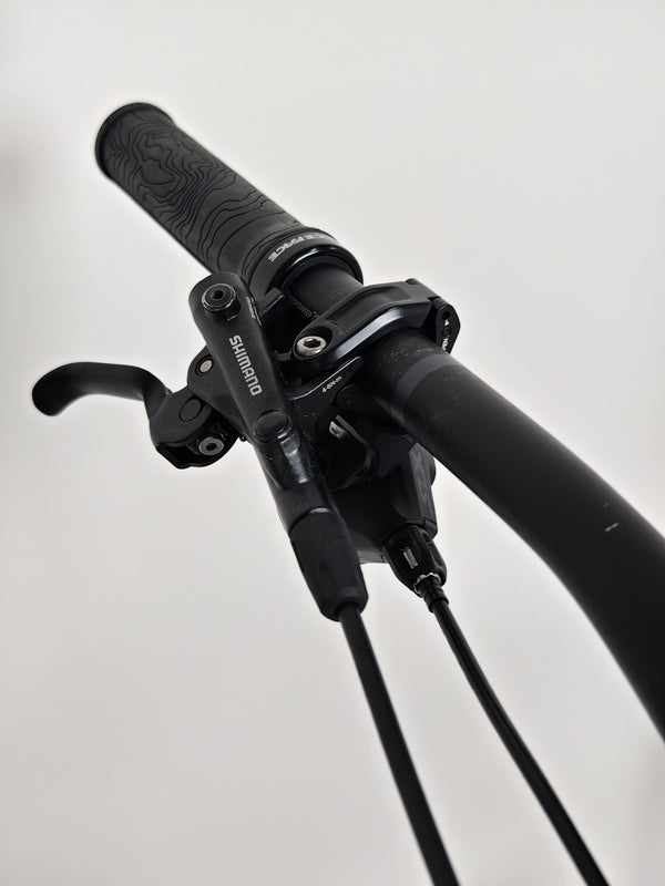 2024 Trek ROSCOE 9 Bike / MEDIMUM / RRP: £1,675.00/ Very Good Condition