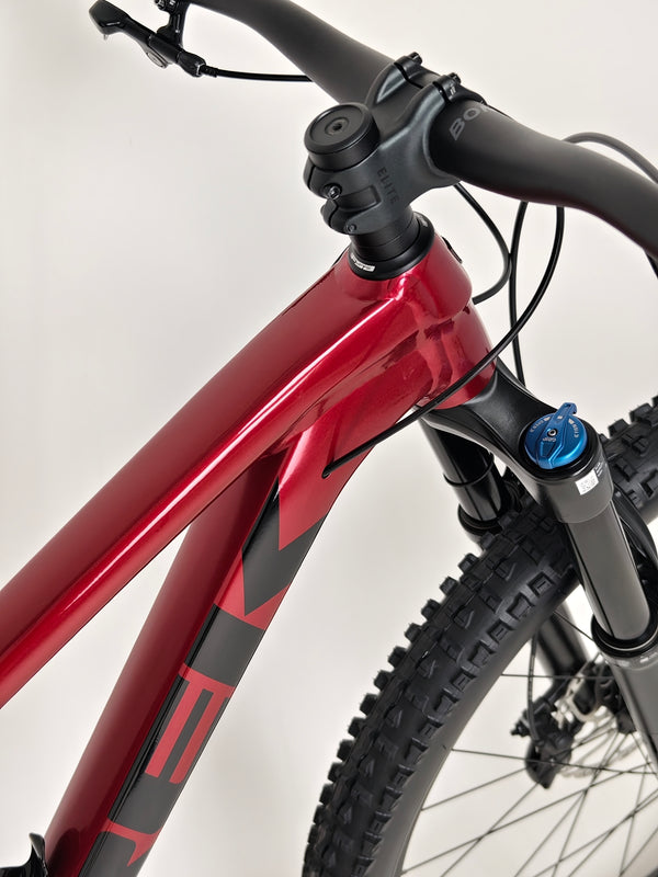 2024 Trek ROSCOE 9 Bike / MEDIMUM / RRP: £1,675.00/ Very Good Condition