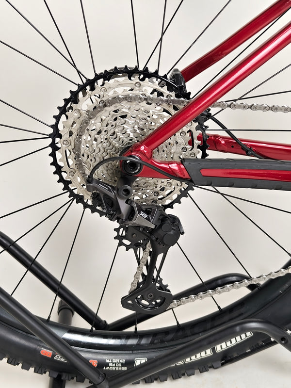 2024 Trek ROSCOE 9 Bike / MEDIMUM / RRP: £1,675.00/ Very Good Condition