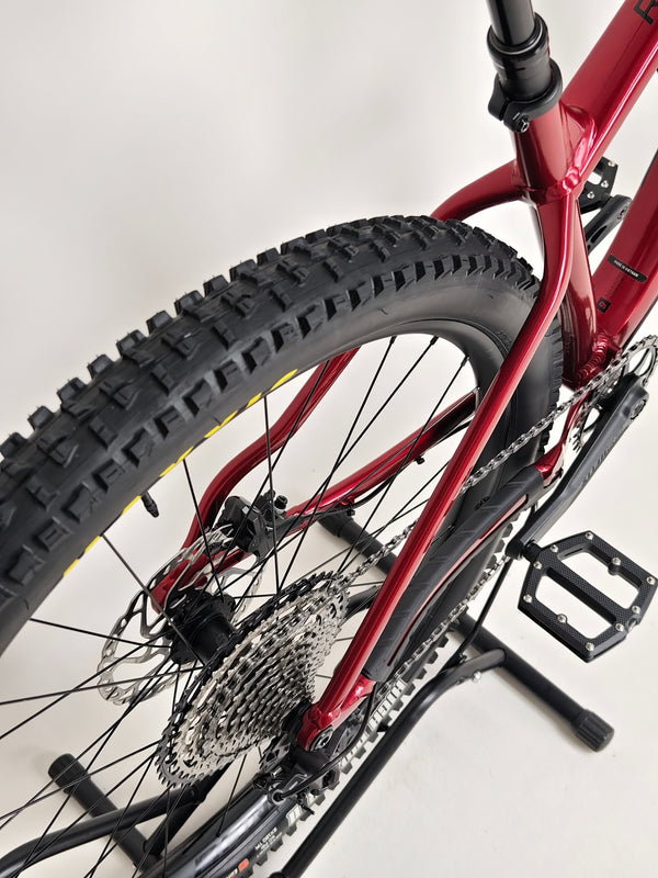 2024 Trek ROSCOE 9 Bike / MEDIMUM / RRP: £1,675.00/ Very Good Condition