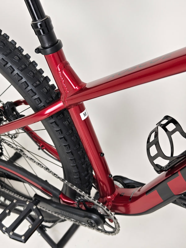 2024 Trek ROSCOE 9 Bike / MEDIMUM / RRP: £1,675.00/ Very Good Condition