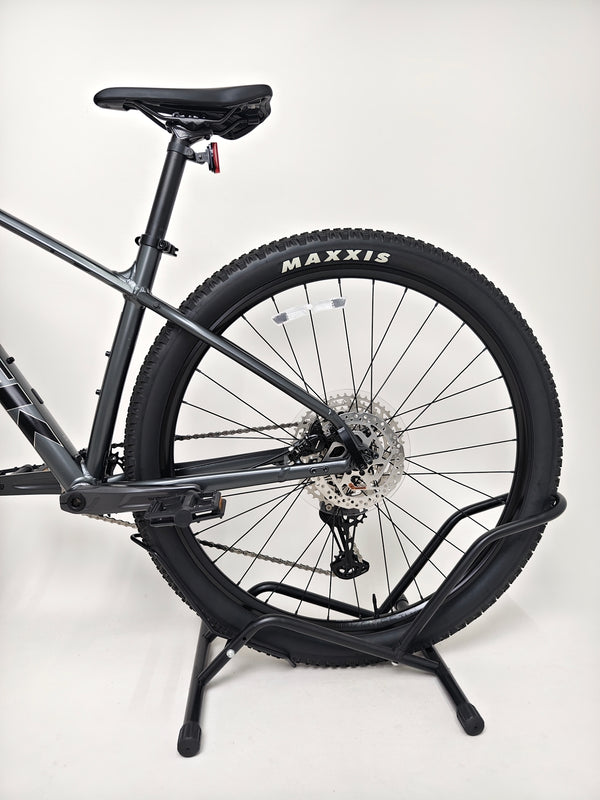 Trek X-Caliber 8 2023 Mountain Bike / MEDIUM / RRP: £1,390.00 / LIKE NEW!