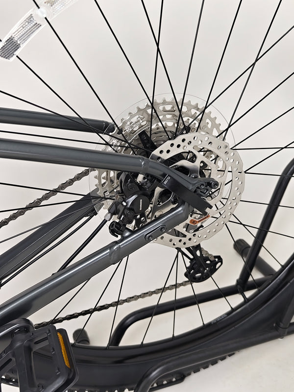 Trek X-Caliber 8 2023 Mountain Bike / MEDIUM / RRP: £1,390.00 / LIKE NEW!