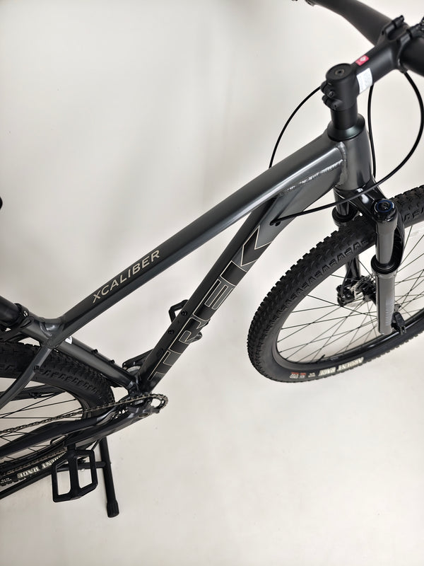 Trek X-Caliber 8 2023 Mountain Bike / MEDIUM / RRP: £1,390.00 / LIKE NEW!