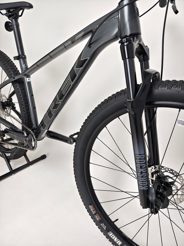 Trek X-Caliber 8 2023 Mountain Bike / MEDIUM / RRP: £1,390.00 / LIKE NEW!