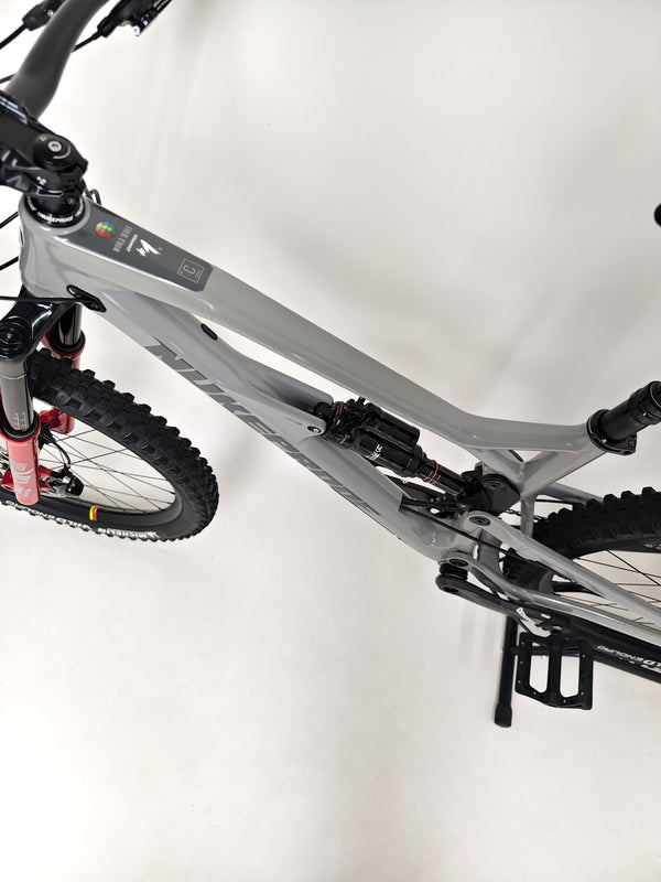 Nukeproof Mega 275 RS X01 Eagle CARBON / M-L / RRP: £5,299.99 / Very Good Condition