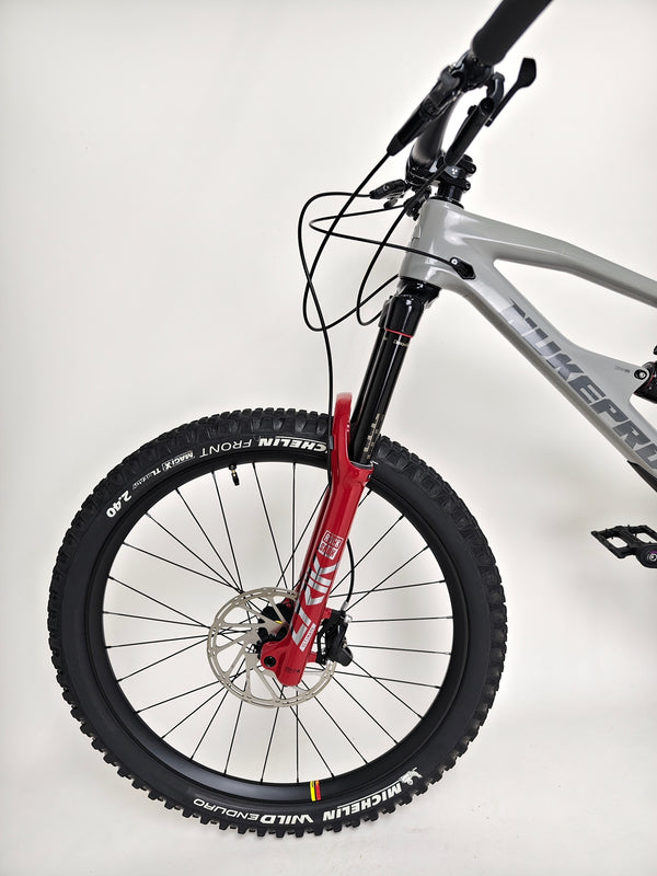 Nukeproof Mega 275 RS X01 Eagle CARBON / M-L / RRP: £5,299.99 / Very Good Condition