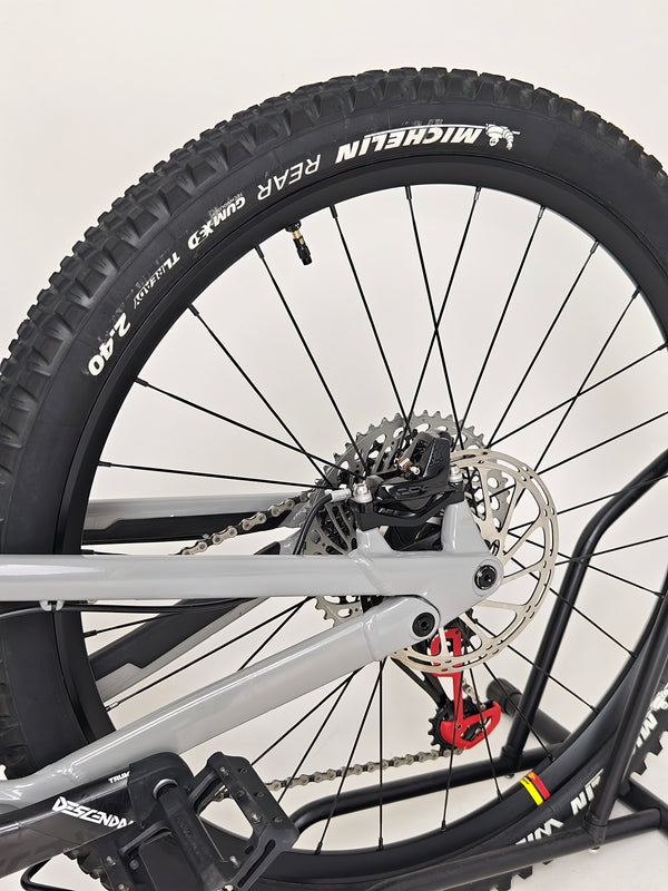 Nukeproof Mega 275 RS X01 Eagle CARBON / M-L / RRP: £5,299.99 / Very Good Condition