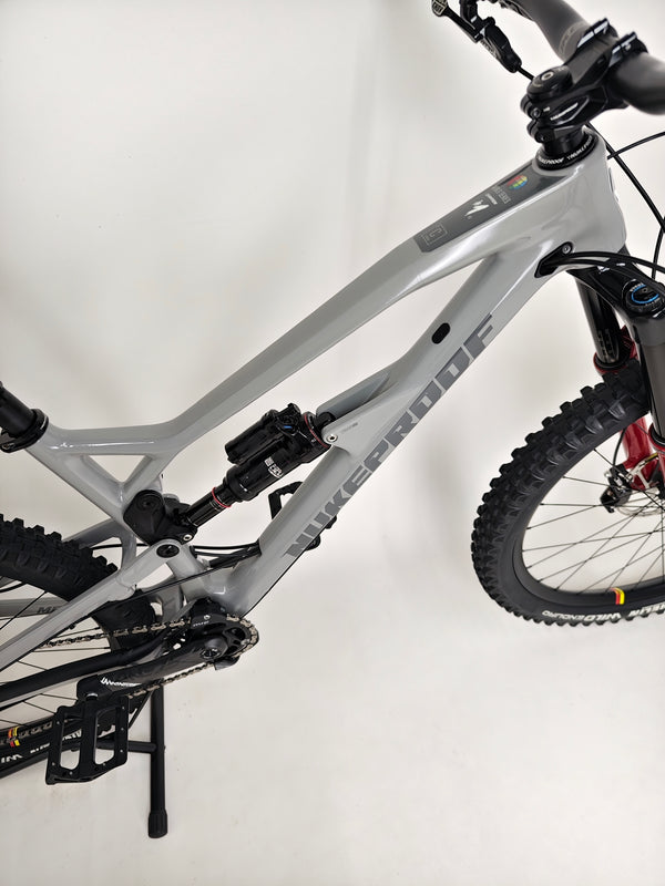 Nukeproof Mega 275 RS X01 Eagle CARBON / M-L / RRP: £5,299.99 / Very Good Condition