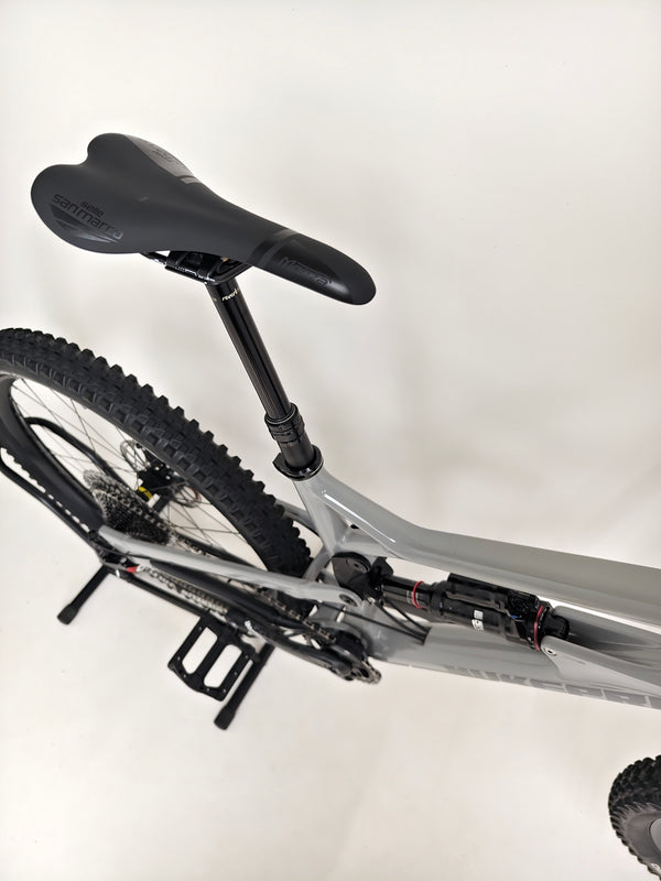 Nukeproof Mega 275 RS X01 Eagle CARBON / M-L / RRP: £5,299.99 / Very Good Condition