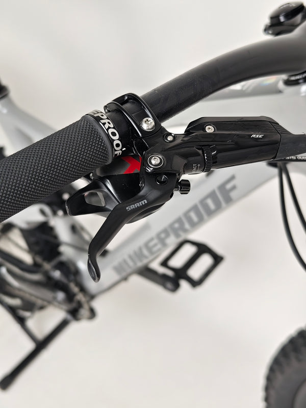 Nukeproof Mega 275 RS X01 Eagle CARBON / M-L / RRP: £5,299.99 / Very Good Condition