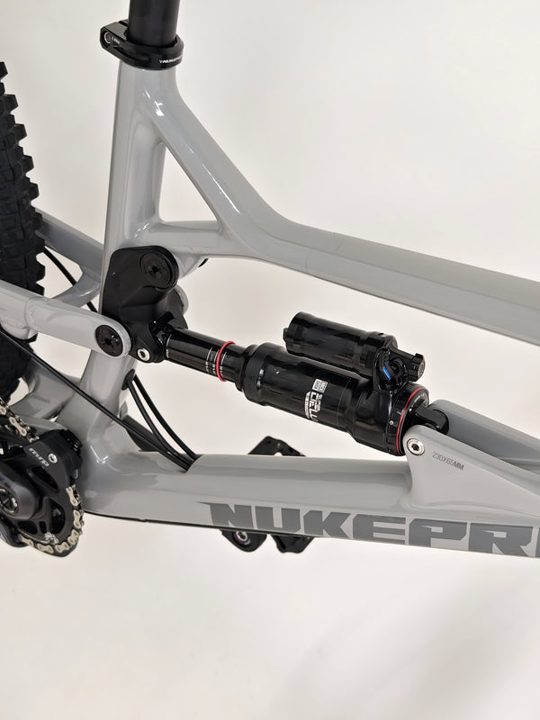 Nukeproof Mega 275 RS X01 Eagle CARBON / M-L / RRP: £5,299.99 / Very Good Condition