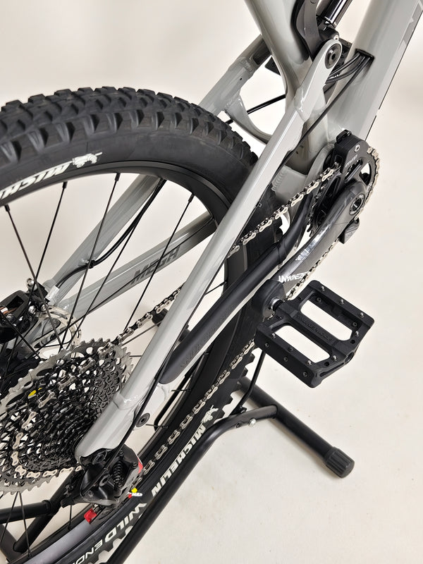 Nukeproof Mega 275 RS X01 Eagle CARBON / M-L / RRP: £5,299.99 / Very Good Condition