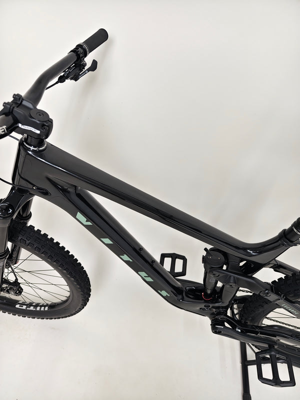 Vitus Escarpe 275 2023 CARBON / LARGE / RRP: £2,599.99 / Very Good Condition!