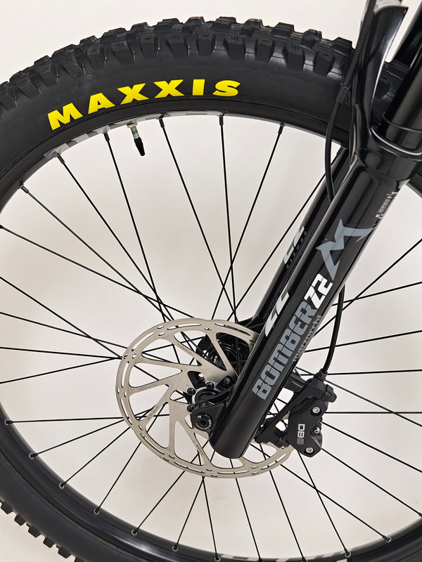 Vitus Escarpe 275 2023 CARBON / LARGE / RRP: £2,599.99 / Very Good Condition!