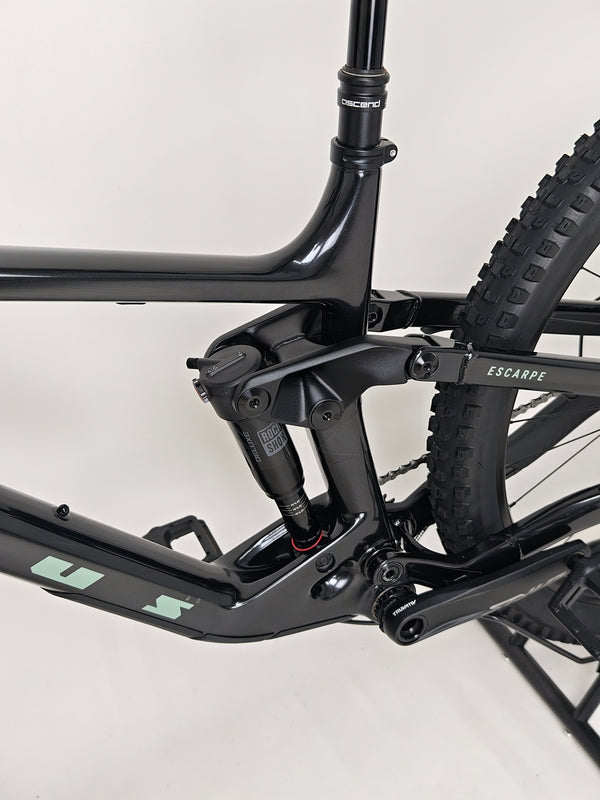 Vitus Escarpe 275 2023 CARBON / LARGE / RRP: £2,599.99 / Very Good Condition!