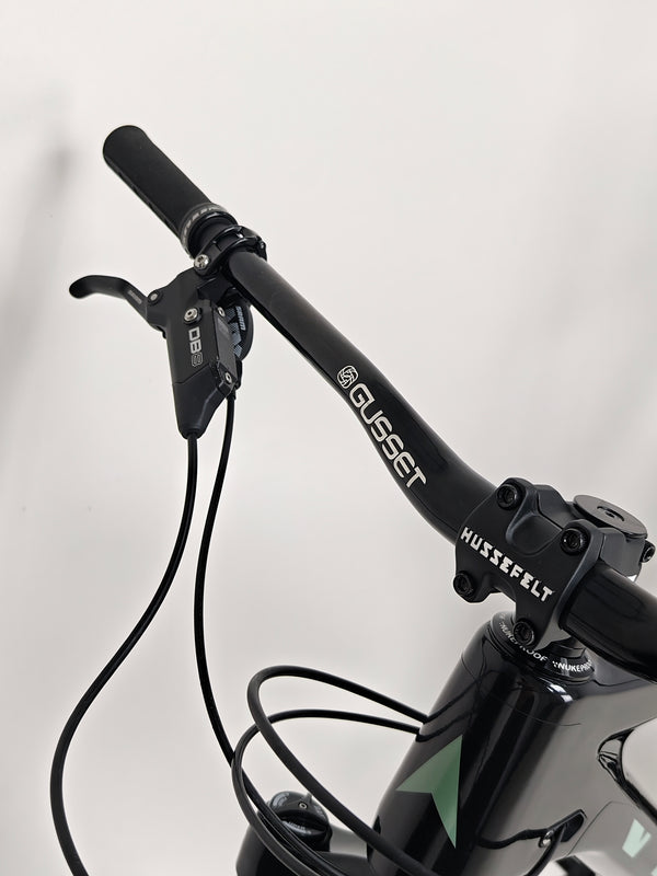 Vitus Escarpe 275 2023 CARBON / LARGE / RRP: £2,599.99 / Very Good Condition!