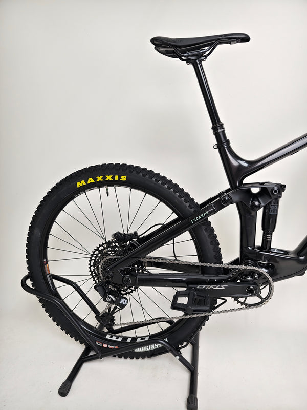 Vitus Escarpe 275 2023 CARBON / LARGE / RRP: £2,599.99 / Very Good Condition!