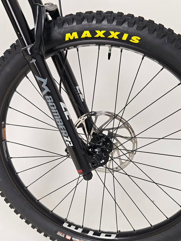 Vitus Escarpe 275 2023 CARBON / LARGE / RRP: £2,599.99 / Very Good Condition!