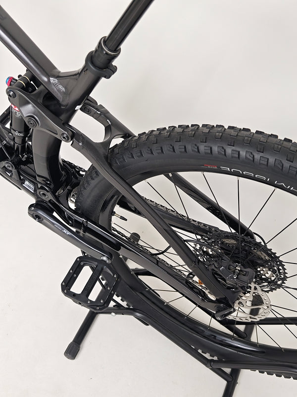 Trek Fuel EX 8 XT / MEDIUM / RRP: £3,450.00 / Very Good Condition