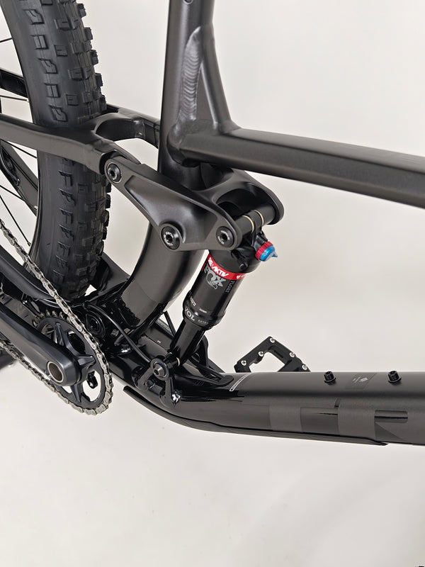 Trek Fuel EX 8 XT / LARGE / RRP: £3,450.00 / Excellent Condition!