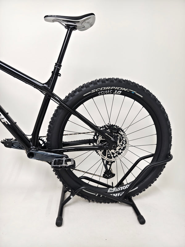 Nukeproof Scout 275 RS 2023 / LARGE / RRP: £2,999.99 / Very Good Condition!