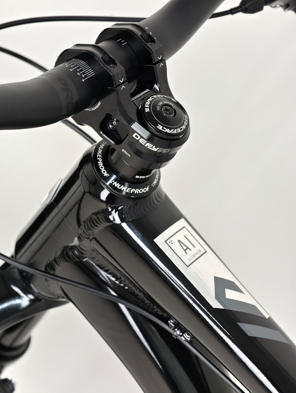 Nukeproof Scout 275 RS 2023 / LARGE / RRP: £2,999.99 / Very Good Condition!