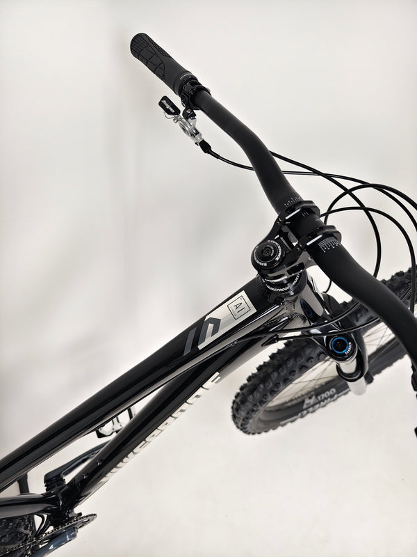 Nukeproof Scout 275 RS 2023 / LARGE / RRP: £2,999.99 / Very Good Condition!