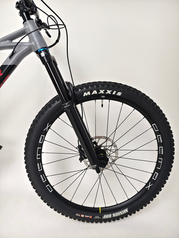 Mondraker Foxy 29 2023 / LARGE / RRP: £3,899.00 / Excellent Condition