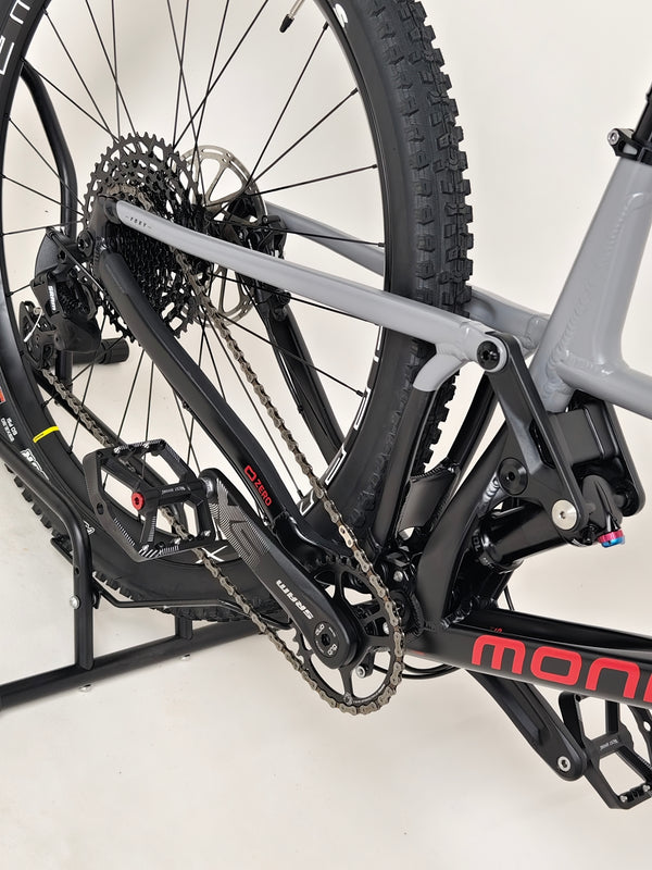 Mondraker Foxy 29 2023 / LARGE / RRP: £3,899.00 / Excellent Condition