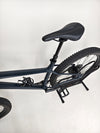 Angle shot of handlebars and grips on the Specialized Fuse Sport 27.5 2024 in Excellent Condition at eMado Bikes.