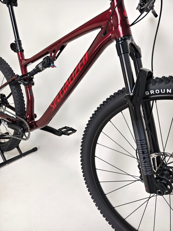 Close perspective of the front components of the Specialized Chisel 2025 Never Used Bike, showcasing the cutting-edge technology.