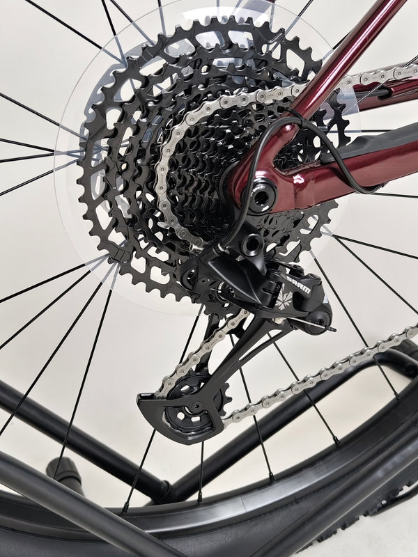Close-up of the suspension adjustment on the Specialized Chisel 2025 Never Used Bike, showcasing its functionality.