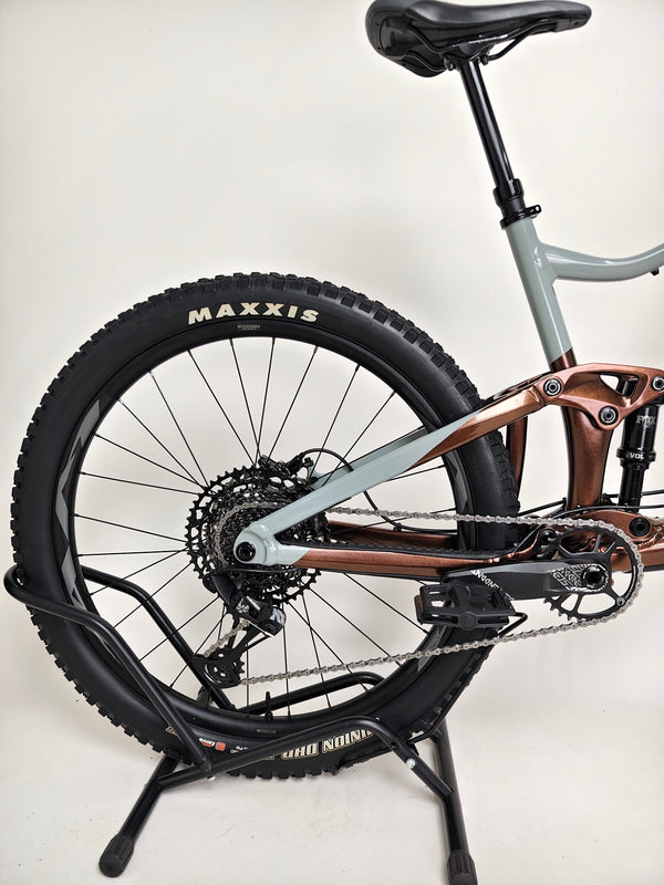 Giant Trance X 2 2023 / LARGE / RRP: £3,599 / Very Good Condition!