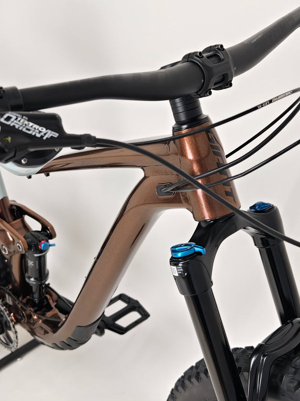 Giant Trance X 2 2023 mountain bike showing handlebars and controls, designed for optimal rider experience.